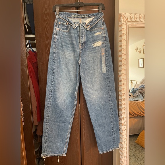 NWT American Eagle Mom Jeans Size 2 Short - Picture 3 of 7